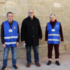 Los dos agentes cívicos que se encargarán de la vigilancia.