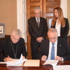 Moment de la signatura de l'acord entre el Bisbat d'Urgell, el ministeri de Salut del govern d'Andorra i Benito Menni CASM, pel desenvolupament de serveis de salut mental al Palau Episcopal de la Seu d'Urgell.

Data de publicació: dilluns 24 d'octubre del 2022, 12:56

Localització: La Seu d'Urgell

Autor: