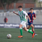 A l’esquerra, Aaron Velilles i, a la dreta, el seu germà Luis, jugant amb el Betis.