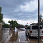 Las carpas que la lluvia destrozó el sábado en Oliana. 