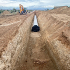 Las obras de la tubería de La Mola, paralela al canal principal del Aragón y Catalunya, que tiene una longitud de 6 kilómetros y podrán circular 2,4 metros cúbicos por segundo.