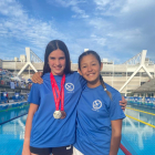 Alba Martínez, amb les medalles, i Naomí Ospina, del CN Tàrrega.