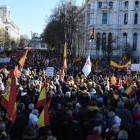 La plaza de Cibeles se llenó de manifestantes contra el Gobierno de Pedro Sánchez.