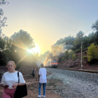 Alguns dels passatgers després de sortir del tren al Bages.