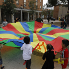 La plaça del Secà de Sant Pere va acollir ahir jocs infantils i un berenar popular.