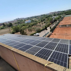 El Club Tennis Urgell ja té instal·lades plaques solars que li han permès reduir la factura de la llum.
