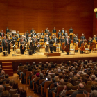 El público llenó ayer el Auditori de Lleida para disfrutar de la Orquestra Simfònica del Vallès.