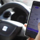El 70% dels compradors per internet assegurava disposar d'alguna aplicació per a serveis de vehicle amb conductor el 2022, davant del 66% que ho feia l'any anterior.