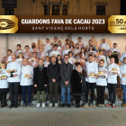 Fotografia de grup dels premiats en l'edició del 2023 dels guardons Fava de Cacau.