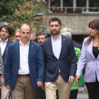 La presidenta de Junts, Laura Borràs, y el secretario general, Jordi Turull, y el vicepresidente destituido, Jordi Puigneró, llegan a la sede del partido