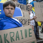 Una manifestació celebrada ahir a Brussel·les en suport a la candidatura d’Ucraïna a la UE.