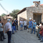 Los visitantes conocieron el pasado histórico de la vila de Peramea con recorridos y conferencias. 