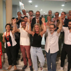 Celebración en la sede del PSC en Lleida después de conocer los resultados.