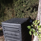Un compostador ya instalado en una de las masías del Solsonès.  