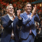 Entre promeses i retrets - El president del Govern central, Pedro Sánchez, va anunciar ahir en un míting a Santander que la llei de paritat obligarà també els òrgans constitucionals a la presència equilibrada d’homes i dones. El líder del  ...