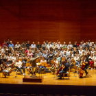 Assaig general ahir a l’Auditori de Lleida del grup Camerata Granados amb cinc corals de Ponent.