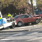 El cotxe del detingut ha acabat en un parc infantil.