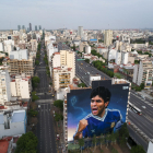 Grandes murales en Argentina en recuerdo de Maradona