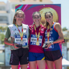 Berta Segura, Eva Santidrián i Laura Hernández van pujar al podi després de la final de 400 metres.