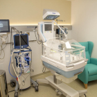 UCI Neonatal. El Arnau estrenó el pasado mes de septiembre la nueva UCI neonatal, que cuenta con habitaciones individuales para que las familias tengan más intimidad con sus bebés.