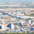 Vista aérea del polígono El Segre, en las afueras de Lleida.