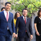 Aragonès, entre Puigneró y Vilagrà,  tras el Consell Executiu de ayer.