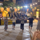 La plaça del Mercadal d’Agramunt va acollir dissabte la primera ballada de la temporada.