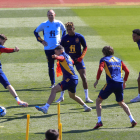 Los internacionales españoles se entrenaron ayer para preparar el duelo ante los noruegos.