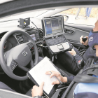 Imagen de archivo del radar móvil en un coche de la Guardia Urbana, que genera la mayoría de multas por exceso de velocidad.
