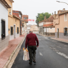 Una calle, diferentes pueblos. Una calle divide los pueblos Pozo Cañada y Chinchilla de Montearagón, de Albacete. El vecino vota a su alcalde según la acera en la que vive.