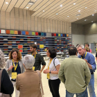 L’alcaldessa, Judit Gisbert, de blanc, celebrant ahir la victòria a Solsona.