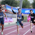 Bernat Erta, a la derecha, durante la final de los 400 metros.