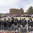 La festa d’ahir va reunir més de cinquanta caramellaires de l’Hostal Nou i Peracamps a la plaça de l’ermita de Santa Maria de Solà.