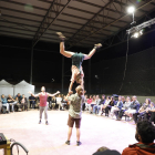 El espectáculo de acrobacias ‘Encore une fois’ de la compañía Tripotes, ayer en Alpicat. 