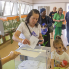 Ciudadanos votando el pasado domingo en el Secà de Sant Pere.