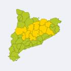 Mapa de Catalunya amb la previsió de pluges moderades en les comarques marcades en groc.