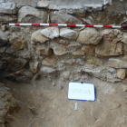 Imagen de los trabajos arqueológicos en la muralla de Oliana. 
