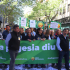 Unió de Pagesos denuncia el exceso de carga burocrática que soportan los agricultores ante la sede de la delegación del gobierno español en Catalunya, en Barcelona.