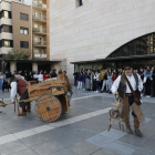 Una de les propostes teatrals davant de l’Auditori Municipal.