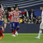 Giménez celebra el gol que daba el triunfo momentáneo al Atlético.