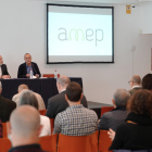 L’assemblea de l’AMEP celebrada ahir a la Llotja de Lleida.