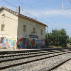 La estación de trenes de Almacelles, en la línea ferroviaria Lleida-Monzón-Zaragoza.