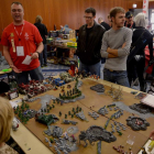 Una partida de Warhammer. Wikipedia