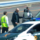 El rei emèrit Joan Carles a la seua arribada a l'Aeroport Internacional de Vigo-Pentinador aquest dimecres.
