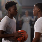 Los protagonistas, Jalyn Hall (Josh Bell) y Amir O’neil (Jordan Bell).