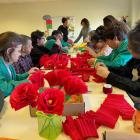 Roses de paper per celebrar Sant Jordi