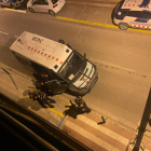 El incidente en la avenida Marià Jolonch movilizó a ayer de madrugada a una quincena de agentes antidisturbios de los Mossos d’Esquadra. 