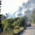 El incendio de Castellví ya quema 186 hectáreas y tiene tres focos muy activos