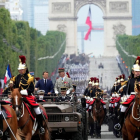 Francia celebra su Día Nacional recuperando el desfile militar de París