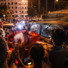 Partidaris del president Saïd celebren la caiguda del govern.